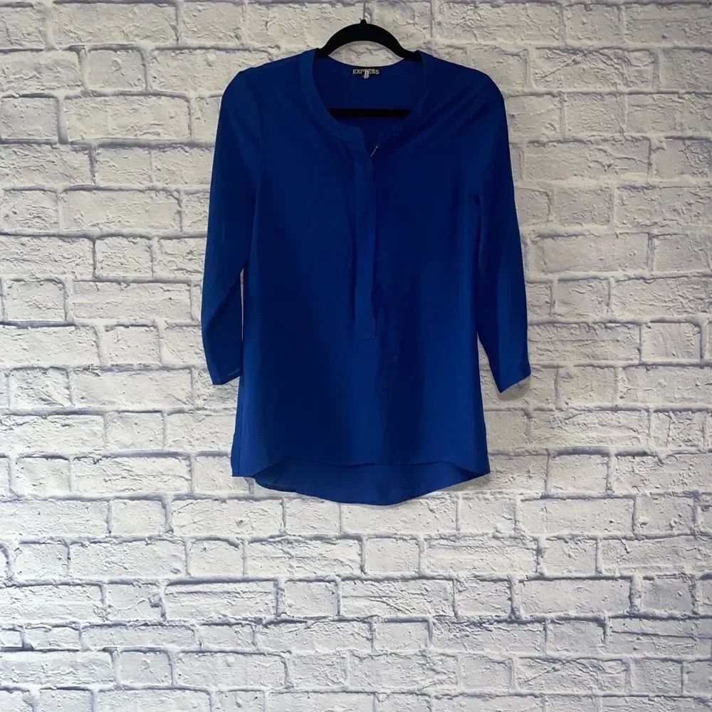 💜 Women’s Express Blouse